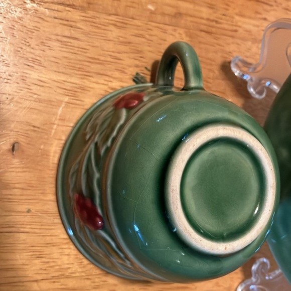 Lovely. hand made in Portugal , 2pc cup n saucer with holly n berry design. - Picture 5 of 8